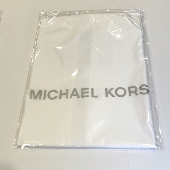 NWT - Michael Kors Large Signature Eva Striped Tote Bag  - Excellent Condition - Picture 14 of 14